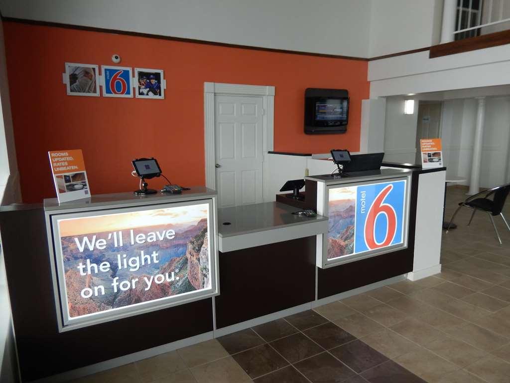 Motel 6 波特兰 内观 照片