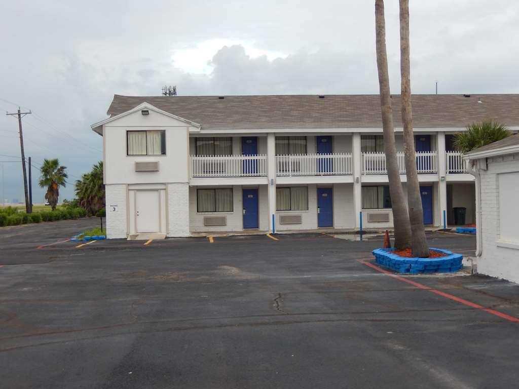 Motel 6 波特兰 外观 照片
